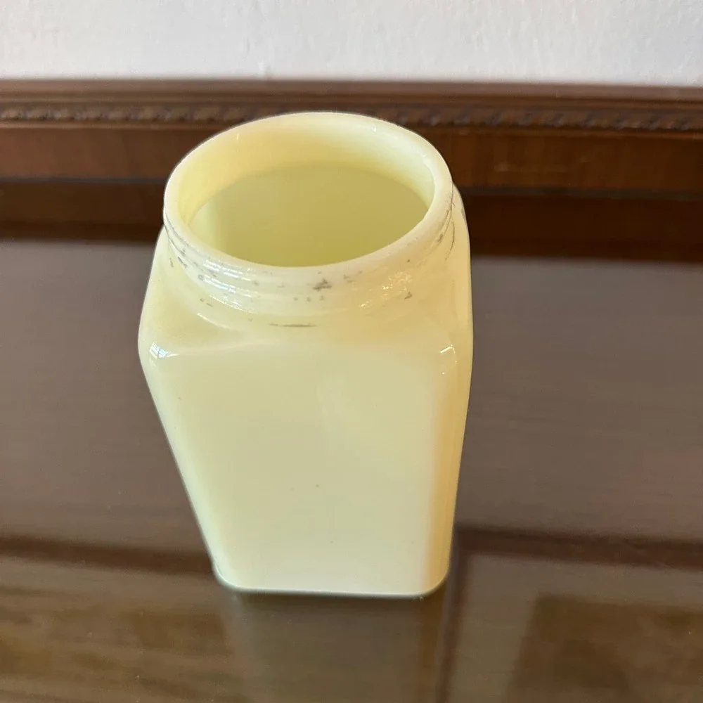 McKee Custard Glass Canister 28oz Uranium Glass Glows Green‎ Vintage Kitchen Jar